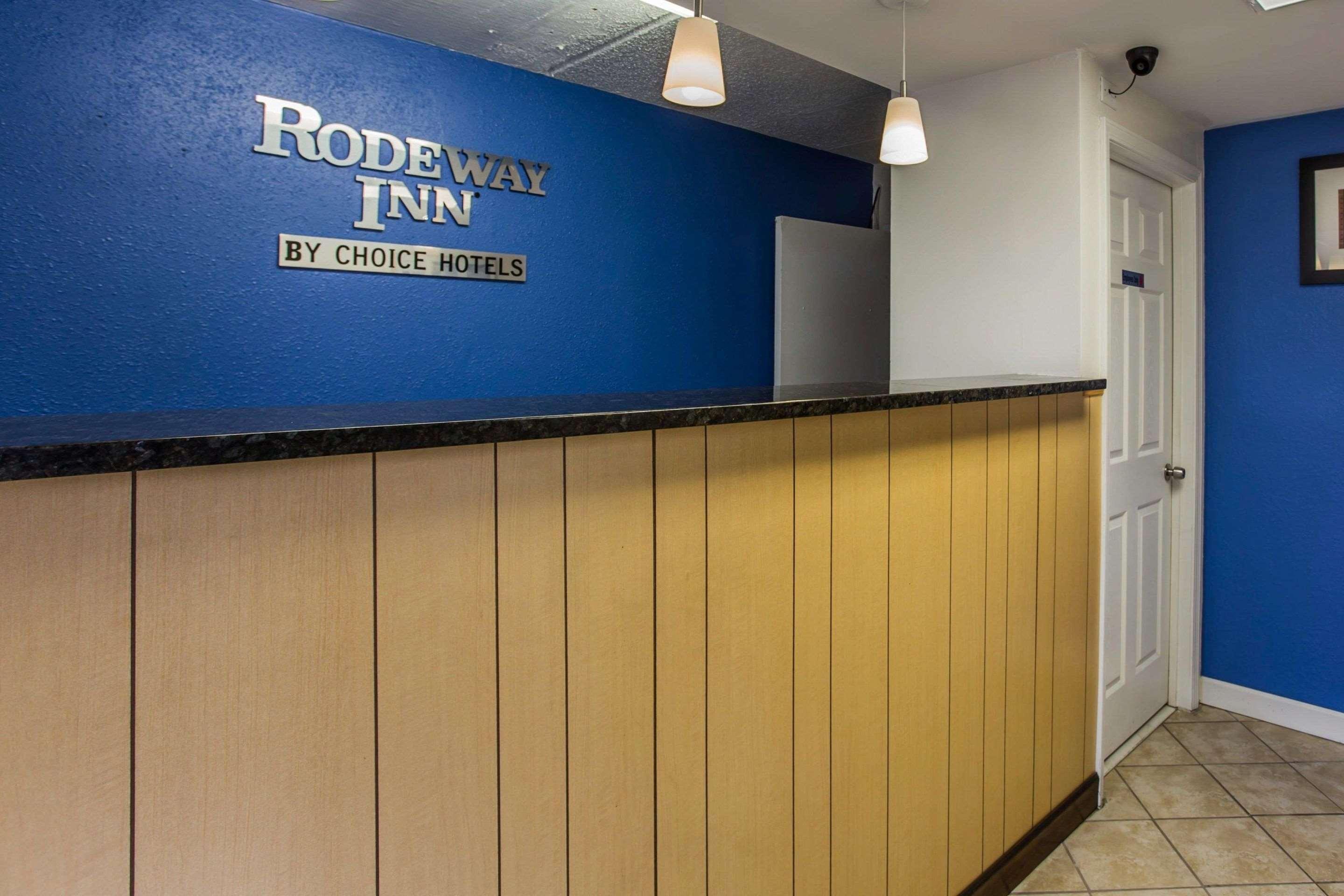 Rodeway Inn Charlotte Downtown Екстериор снимка