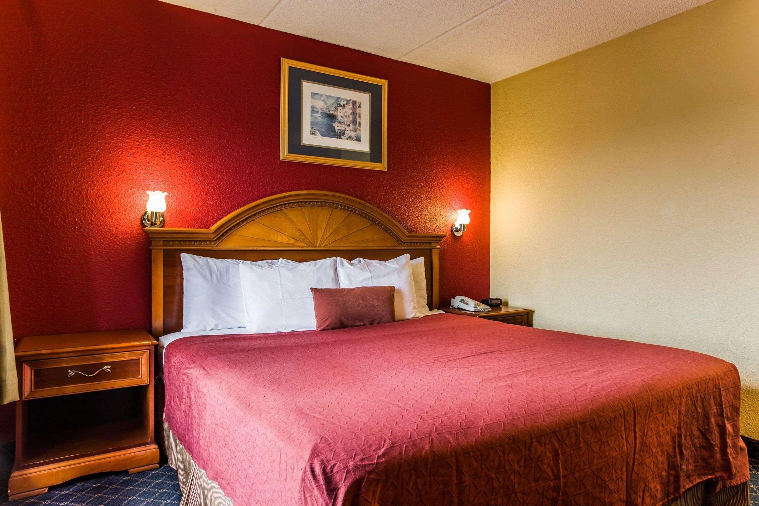 Rodeway Inn Charlotte Downtown Екстериор снимка
