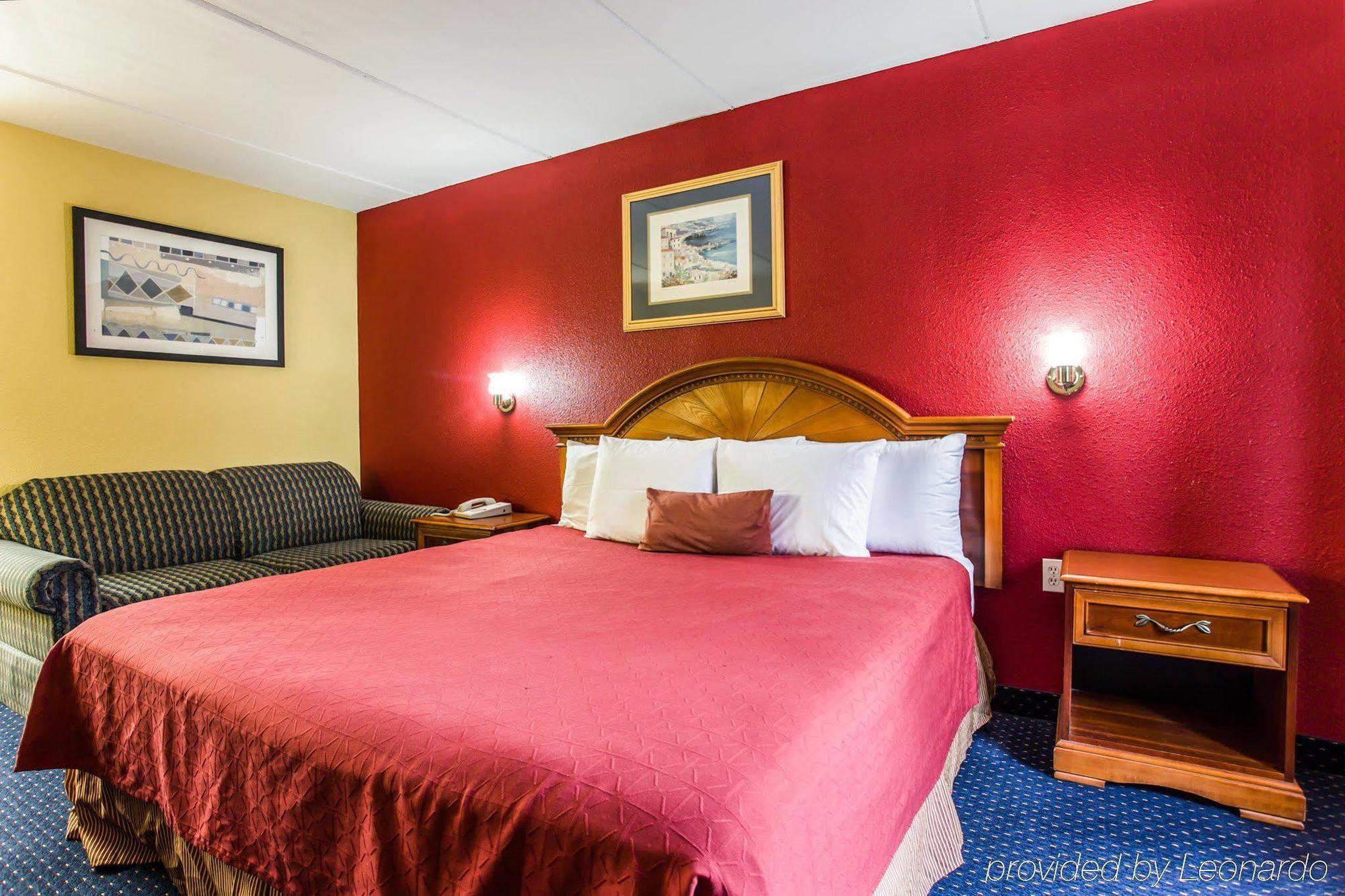 Rodeway Inn Charlotte Downtown Екстериор снимка